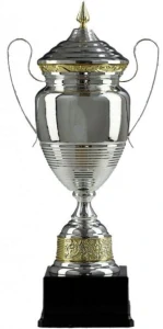 Športový pohár 1072, so streborno-zlatým krytom výšky 71-65-60 cm cm